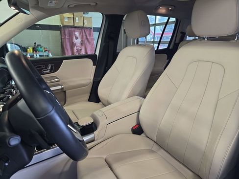 Used 2021 Mercedes-Benz GLB 250 image 18