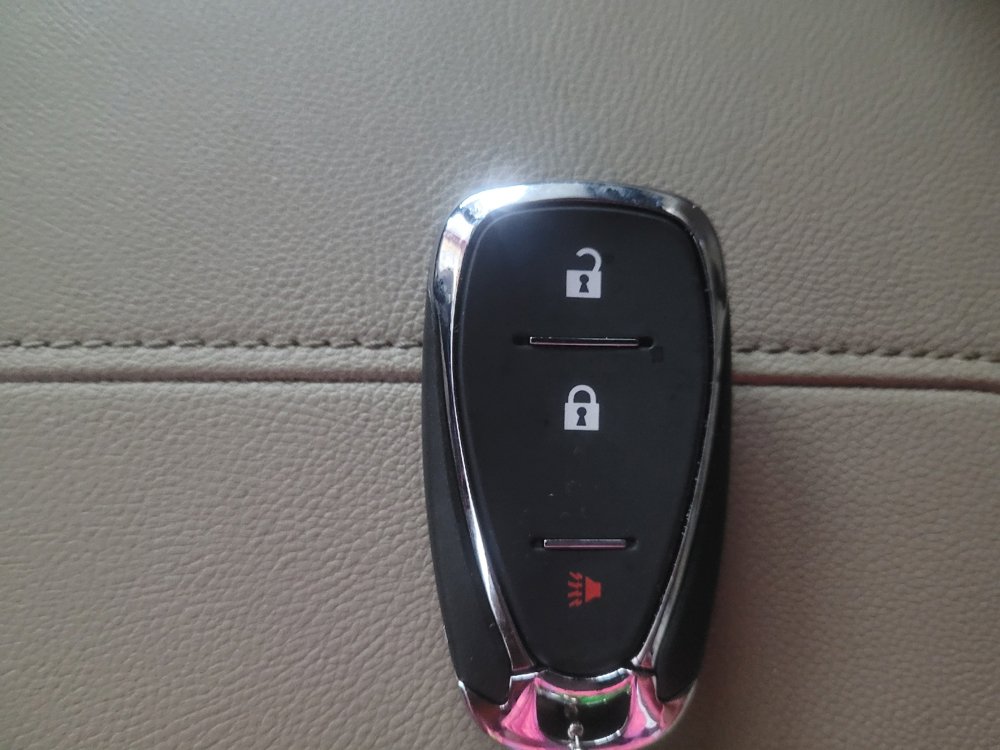 Used 2023 Chevrolet Traverse LS w/ Safety Package FWD image 32