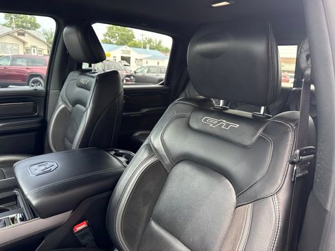 Used 2022 RAM 1500 Laramie AWD/4WD image 16
