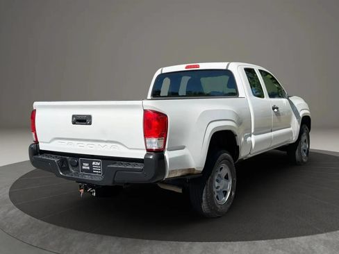 Used 2016 Toyota Tacoma SR RWD image 6
