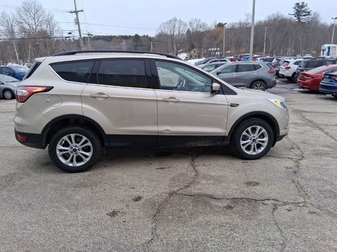 Certified 2018 Ford Escape SE image 8