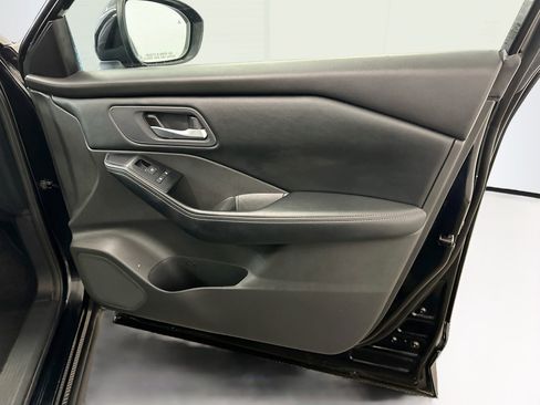 Used 2024 Nissan Rogue SV AWD/4WD image 33