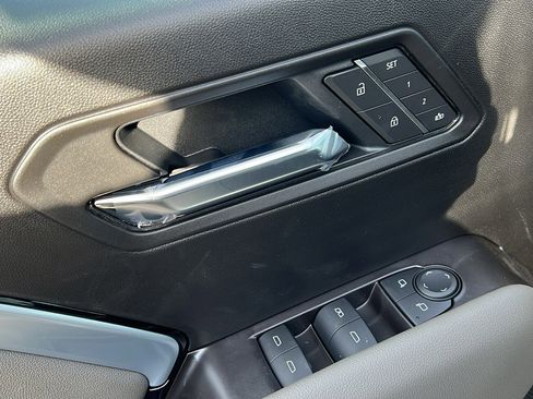 New 2026 Chevrolet Colorado ZR2 w/ ZR2 Bison Edition image 18