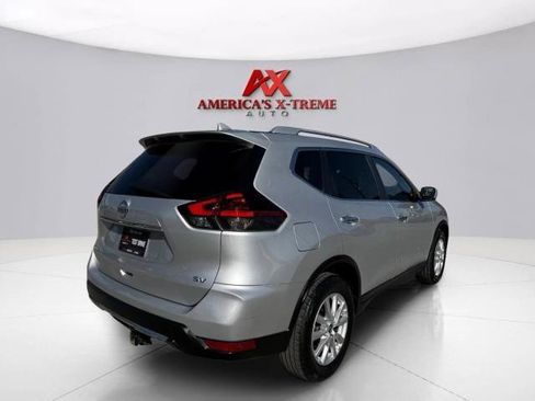 Used 2018 Nissan Rogue SV FWD image 6
