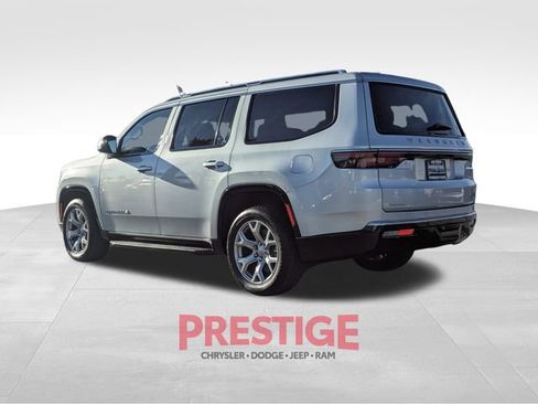 Used 2022 Jeep Wagoneer Series II image 11