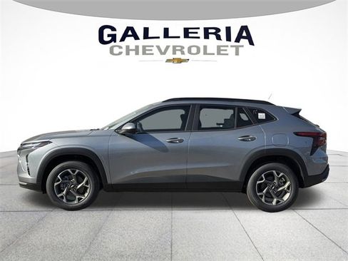 New 2026 Chevrolet Trax LT w/ LT Convenience Package image 4