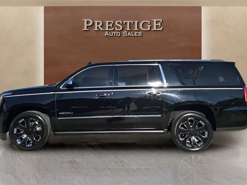 Used 2019 GMC Yukon XL Denali w/ Denali Ultimate Package image 25