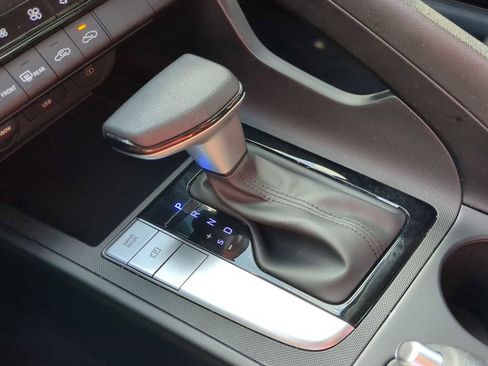 Used 2024 Hyundai Elantra SEL image 21