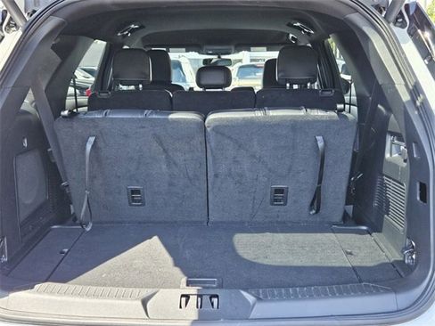 Used 2022 Ford Explorer ST-Line w/ Class IV Trailer Tow Package image 10