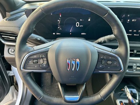 Used 2025 Buick Envista Preferred w/ Convenience I Package FWD image 29