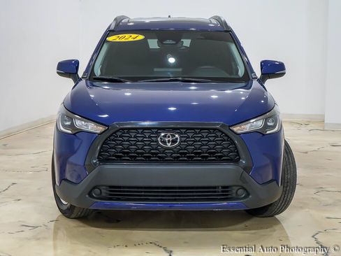 Used 2024 Toyota Corolla Cross LE w/ Moonroof Package FWD image 5