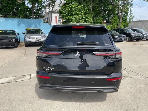 New 2026 Mitsubishi Outlander ES AWD/4WD image 6