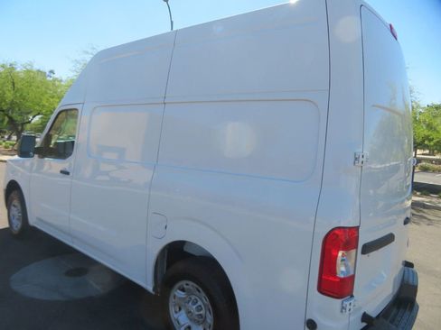 Used 2019 Nissan NV 2500 SV image 7