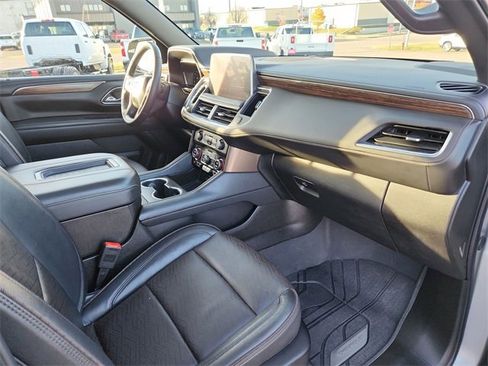 Certified 2024 Chevrolet Suburban High Country image 29