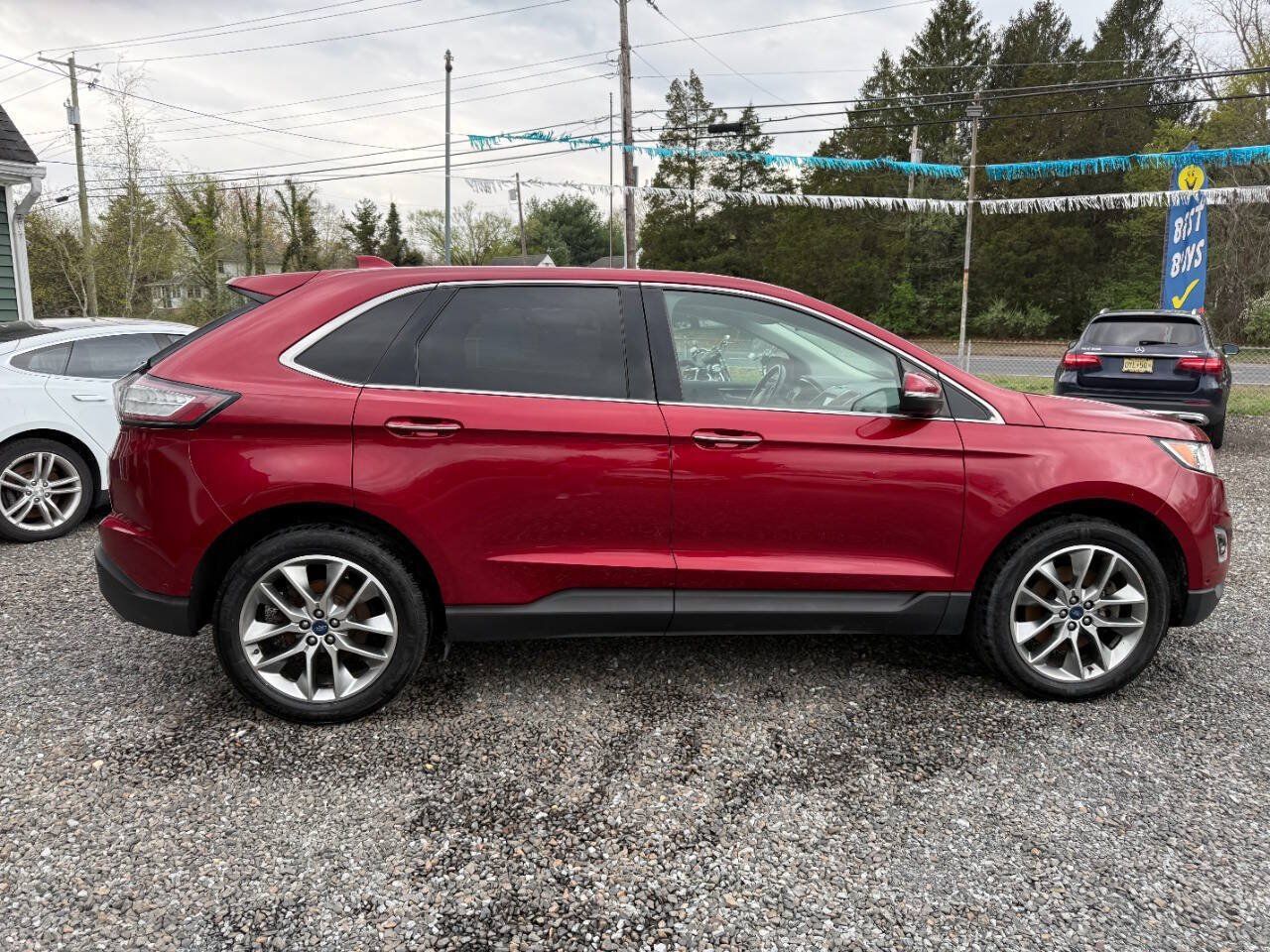 Used 2018 Ford Edge Titanium w/ Equipment Group 302A AWD/4WD image 18