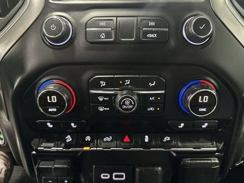 Used 2019 Chevrolet Silverado 1500 RST AWD/4WD image 21