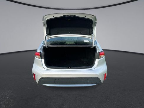 Used 2020 Toyota Corolla LE FWD image 29