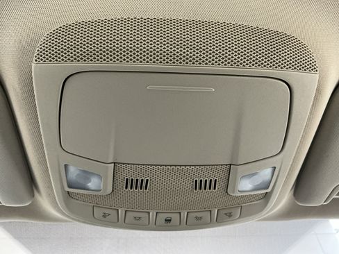 Used 2015 Ford Fusion SE image 17