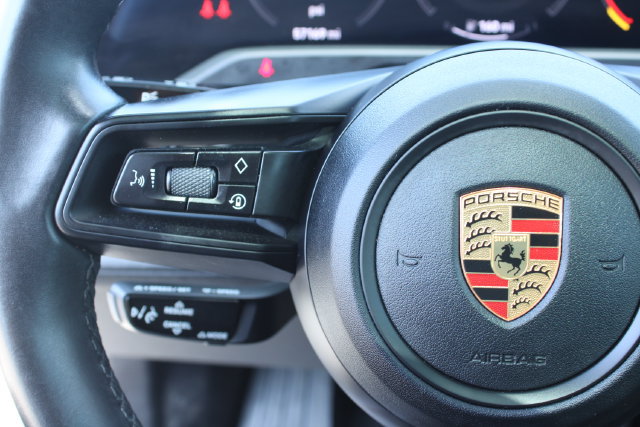 Used 2020 Porsche Taycan 4S AWD/4WD image 22
