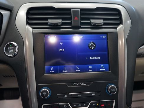 Used 2019 Ford Fusion SE AWD/4WD image 34