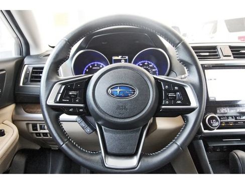 Used 2018 Subaru Outback 2.5i Limited AWD/4WD image 14