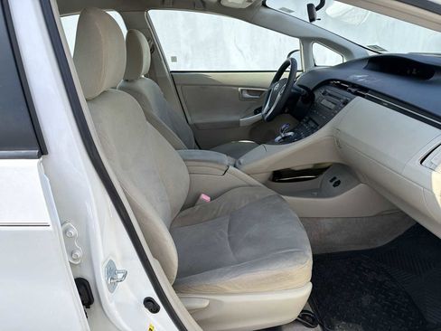 Used 2010 Toyota Prius One image 15