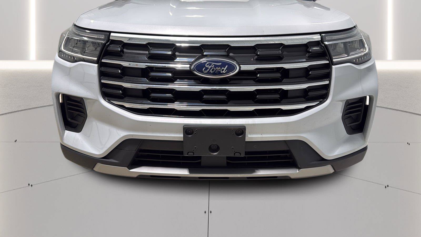Certified 2025 Ford Explorer Active RWD image 34