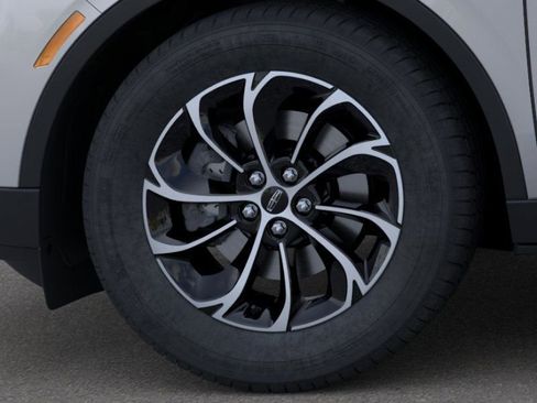 New 2026 Lincoln Nautilus Premier AWD/4WD image 19