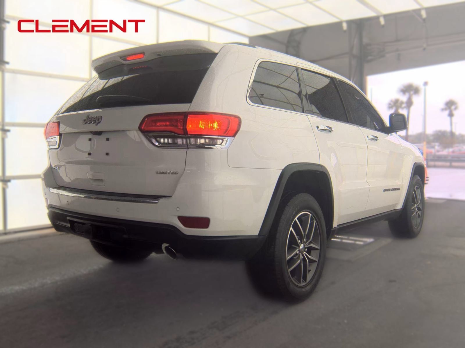 Used 2018 Jeep Grand Cherokee Limited w/ Trailer Tow Group IV AWD/4WD image 6