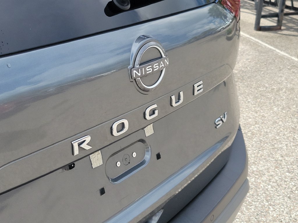 Certified 2023 Nissan Rogue SV FWD image 6