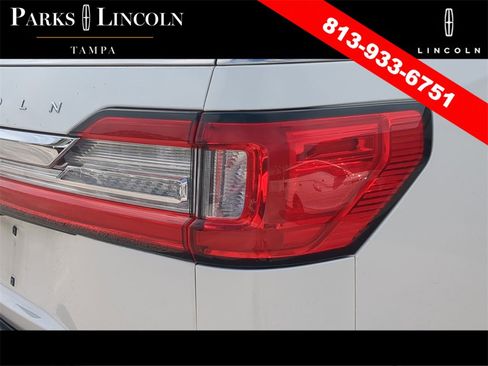 Used 2021 Lincoln Navigator Reserve image 9