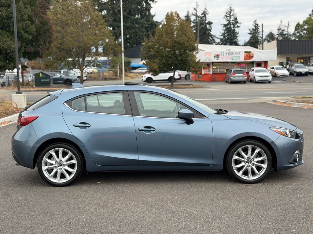 Used 2014 MAZDA MAZDA3 s Grand Touring w/ Technology Package FWD image 2