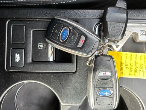 Used 2017 Subaru Legacy 3.6R Limited image 33