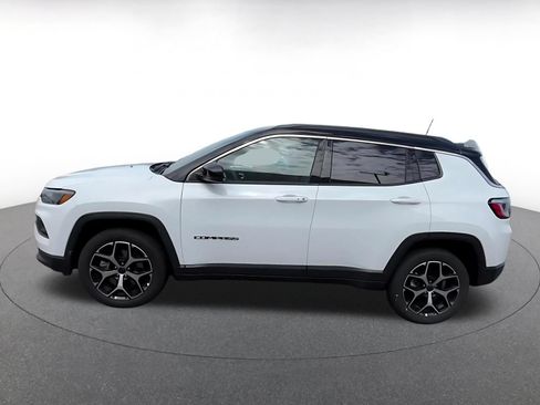 Used 2025 Jeep Compass Limited AWD/4WD image 7