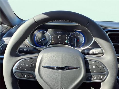 New 2025 Chrysler Pacifica Select FWD image 10