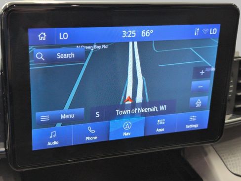 Used 2024 Ford Explorer XLT w/ Equipment Group 202A AWD/4WD image 8