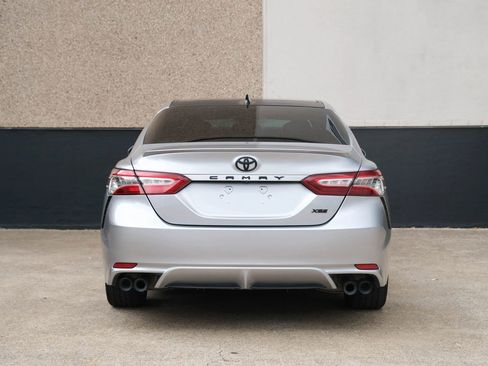 Used 2020 Toyota Camry XSE image 16