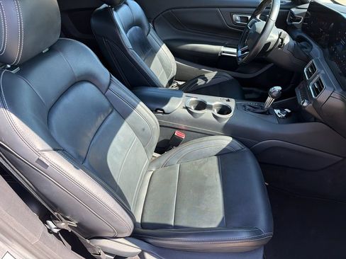 Used 2025 Ford Mustang Premium RWD image 13