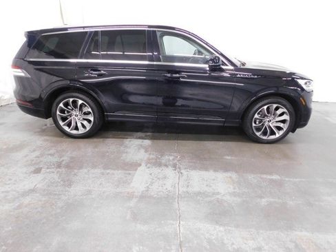 Used 2023 Lincoln Aviator Grand Touring w/ Equipment Group 301A image 2