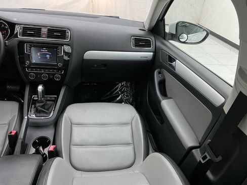 Used 2016 Volkswagen Jetta SEL Premium FWD image 29