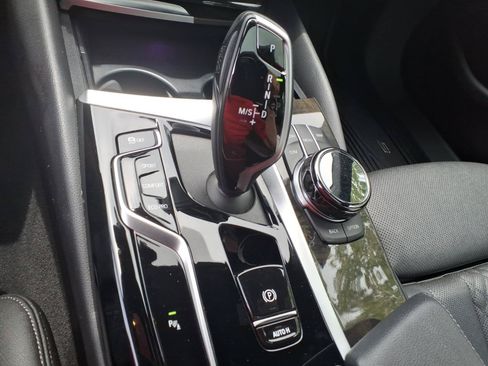 Used 2023 BMW 530i w/ Executive Package RWD image 31