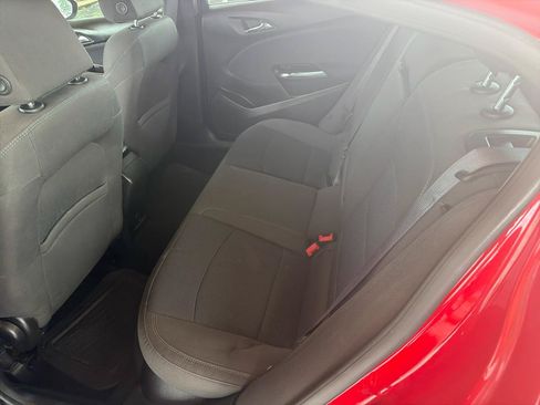 Used 2017 Chevrolet Cruze LT FWD image 13