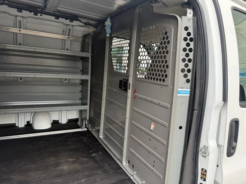 Used 2019 Chevrolet Express 2500 w/ Driver Convenience Package RWD image 17