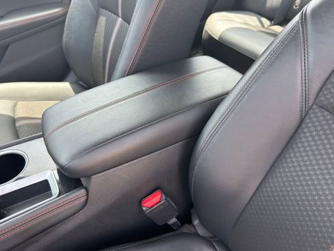 Used 2025 Nissan Altima 2.5 SR FWD image 13