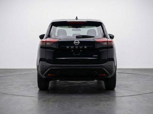 Used 2025 Nissan Rogue SV image 7