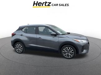 Used 2024 Nissan Kicks SV video 1