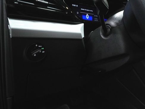 Used 2022 Volkswagen Taos S image 17