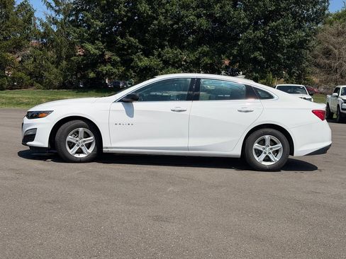 Used 2020 Chevrolet Malibu LS w/ LPO, Convenience Package 2 FWD image 3