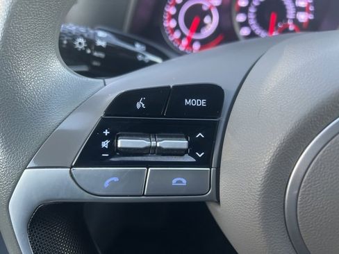 Used 2023 Hyundai Elantra SEL image 23