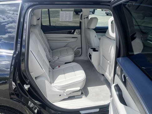 Used 2025 Buick Enclave Avenir w/ Super Cruise Package AWD/4WD image 15